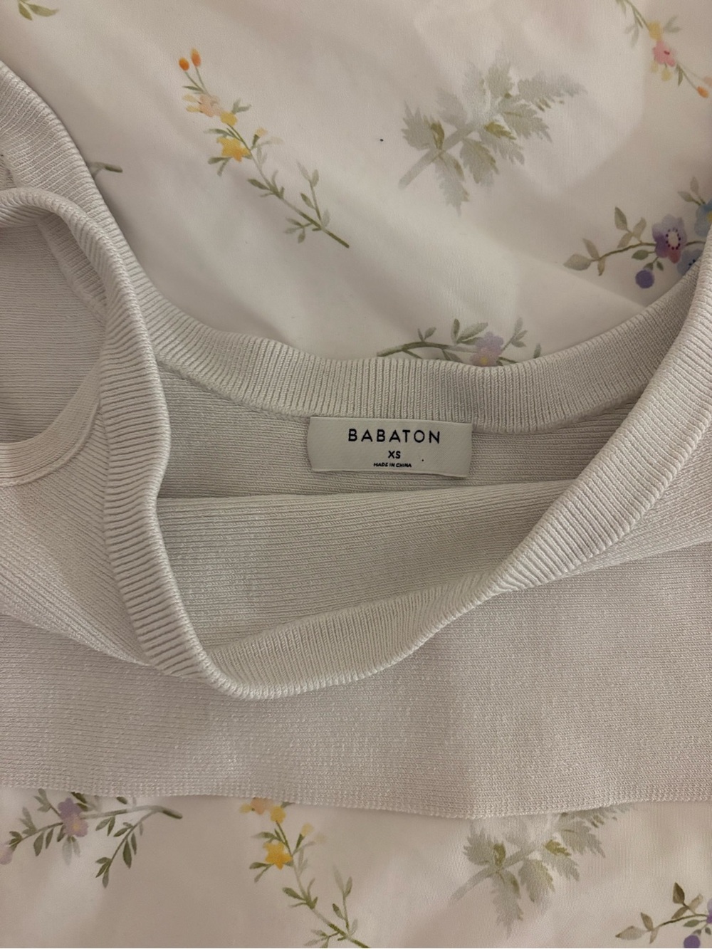 Babaton Ivory Ribbed Crop Tank - Picture 2 of 4
